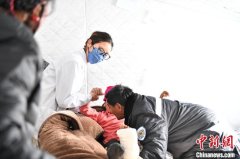 探访西藏定日震后前线医院：“帐篷病房”里的
