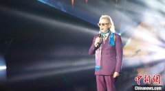 （我家这一年）新疆音乐人狼戈：以歌传情 唱响