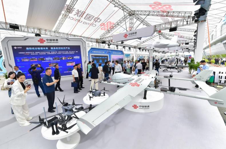 中国联通打造数字中国建设峰会低空经济展区