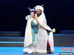 八角鼓遇上水袖功：中国满族新城戏的“古调新