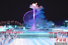 （哈尔滨亚冬会）“中国红”与“冰雪白”再相