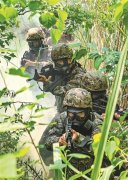 武警广西总队桂林支队开展战术训练