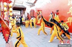 （新春走基层）福建龙海：花式非遗闹新春 解锁