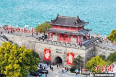 （新春走基层）传统年画跨越千百年 纸上祈愿融