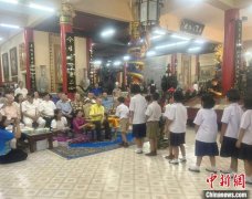泰国淡浮院教育基金会奖掖优秀学子