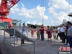 海外华文媒体聚焦西江黄金水道 看亿吨大港如何