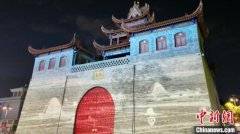 宁夏银川鼓楼上演光影秀 欢庆西夏陵申遗成功