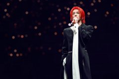 中西音乐元素碰撞 华晨宇演唱会上演“华山论剑