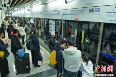四川成都：春节假期轨道交通线网运送乘客2311万