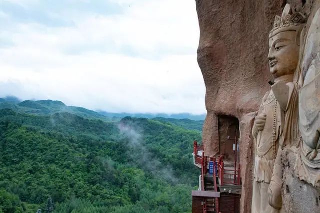 麦积山石窟：穿越千年的丝路瑰宝｜打卡传统文化地标