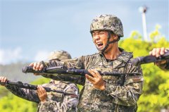 武警广西总队来宾支队组织开展基础训练