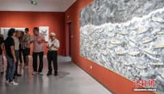 印尼华裔画家马永强在福州办展 绘就跨文化交融