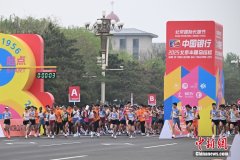 “关门兔”做发令员，这是现实版《仁心俱乐部