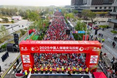 张珊珊打破雄安马拉松赛会纪录：我是咬着牙冲