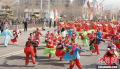 宁夏隆德：社火闹出“精气神” 民众共享“文化