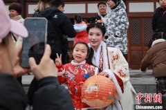 （新春走基层）浙江“闹”元宵：文化味邂逅科